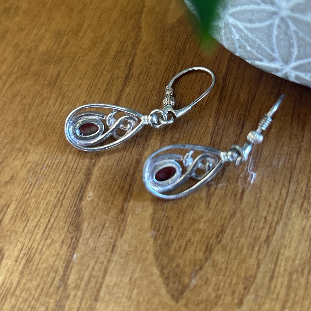 Vintage Sterling Silver and Amber Dangle Earrings - Picture 3 of 4